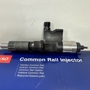  095000-0660, 095000-8903, 095000-5470, 8982843930 , DCRI105470 Форсунка Denso Hitachi, Isuzu (Forward, NPR, NQR) 4HK1-TC / 6HK1-TC восстановленная.