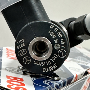 0445110190 , 0445110189,  A6110701687, 0986435047, 0986435055 .Новая форсунка Bosch Mercedes