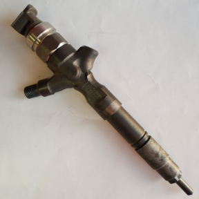 Форсунка Denso 23670-30080, 095000-5890,095000-7730, 23670-39135 Тойота LandCruiser 1CD-FTV D-4D восстановленная.